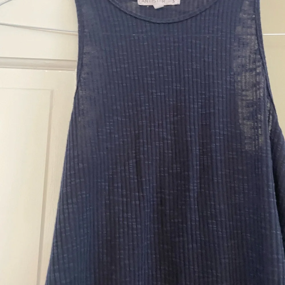 Blue Tank - Picture 2 of 2